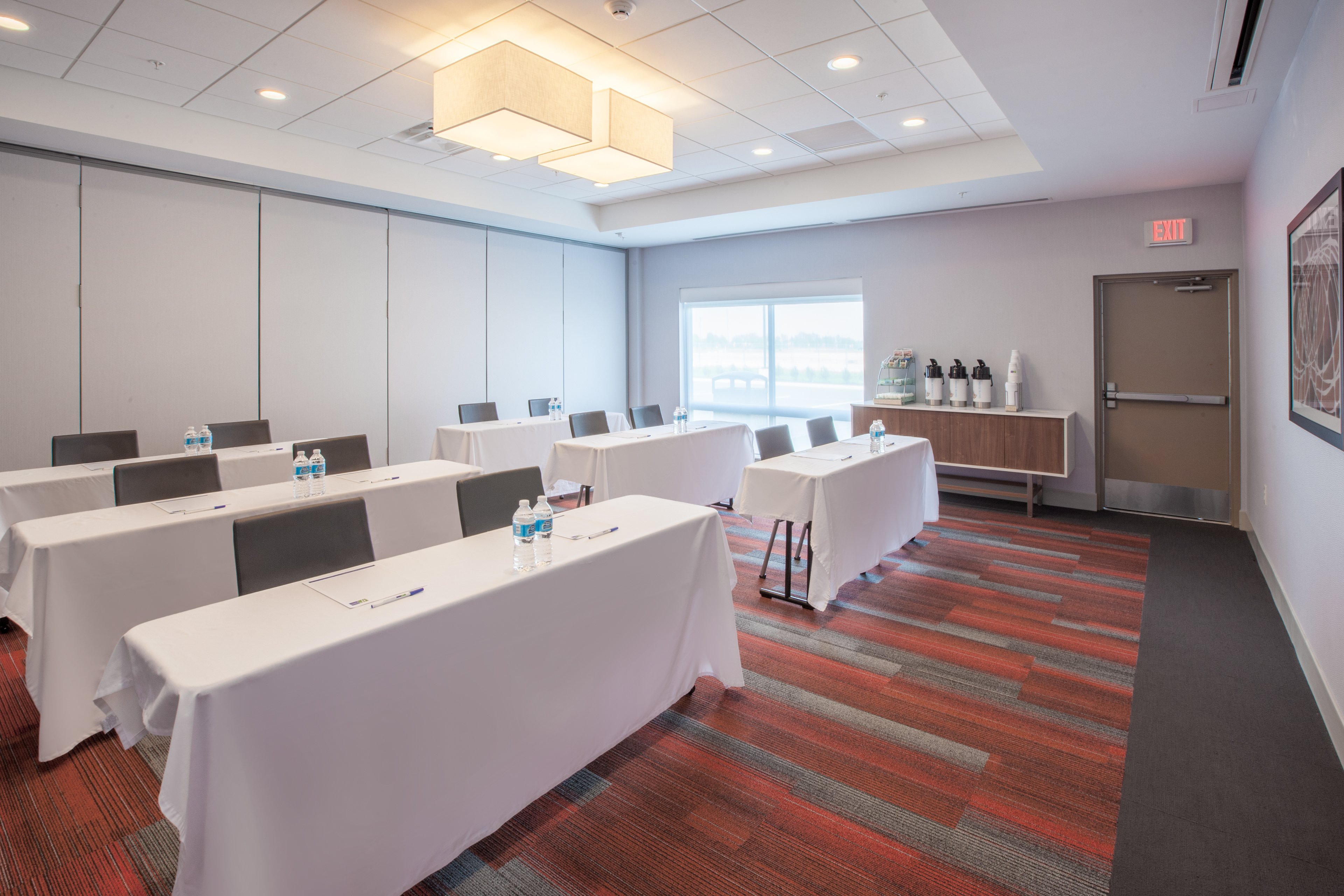 holiday inn express suites indianapolis ne noblesv