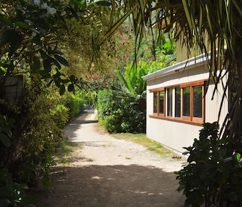 Pension Fare Maheata,Moorea>>Maharepa,2 star