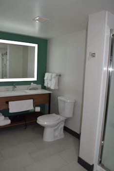 wingate by wyndham vienna parkersburg marietta