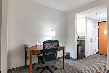 wingate by wyndham vienna parkersburg marietta