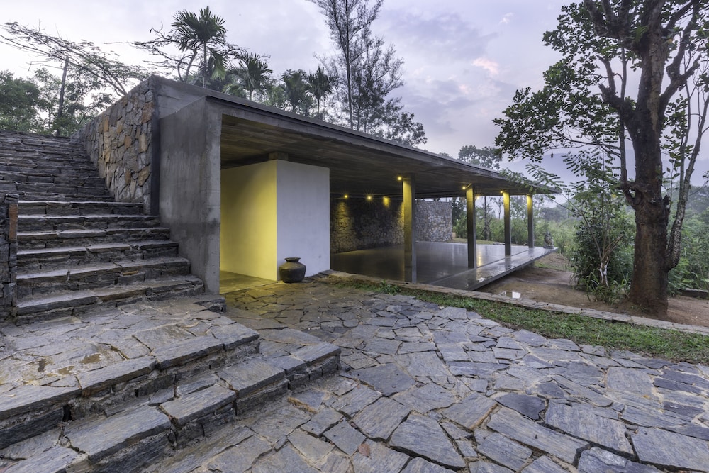 santani wellness kandy