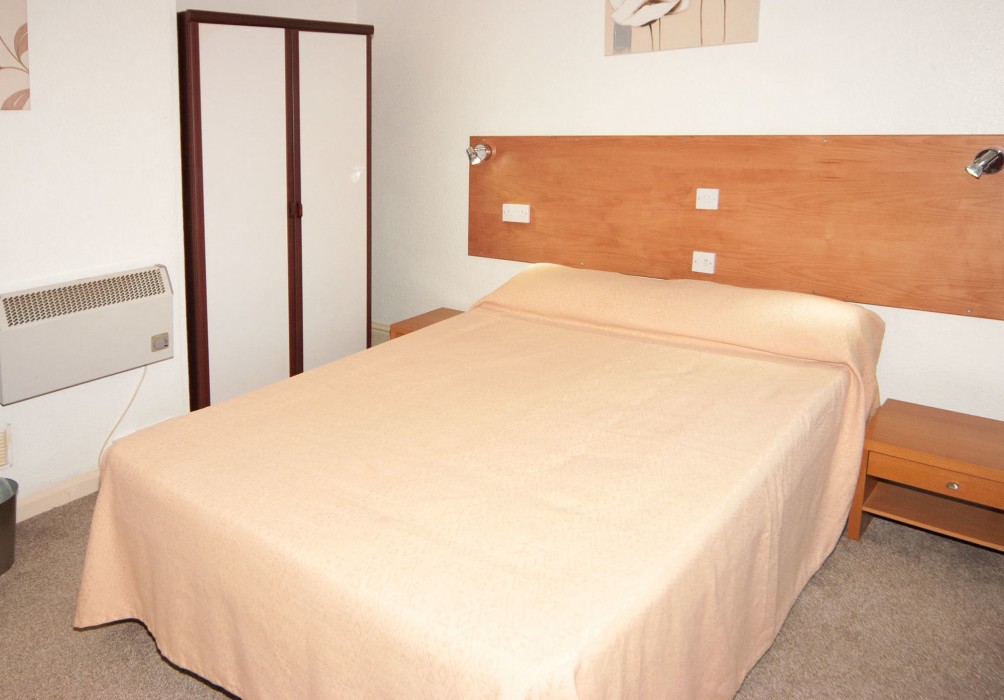 lyndene holiday apartments