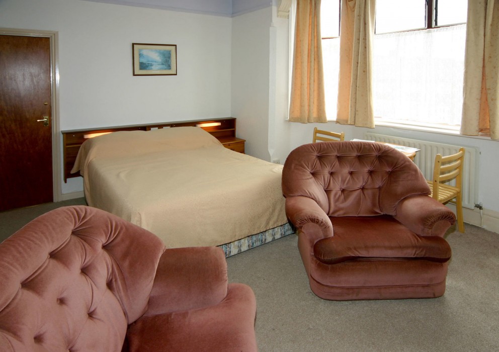 lyndene holiday apartments