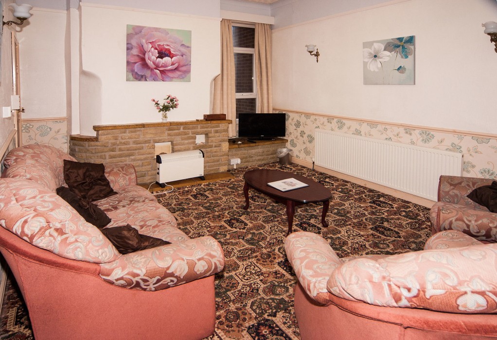 lyndene holiday apartments