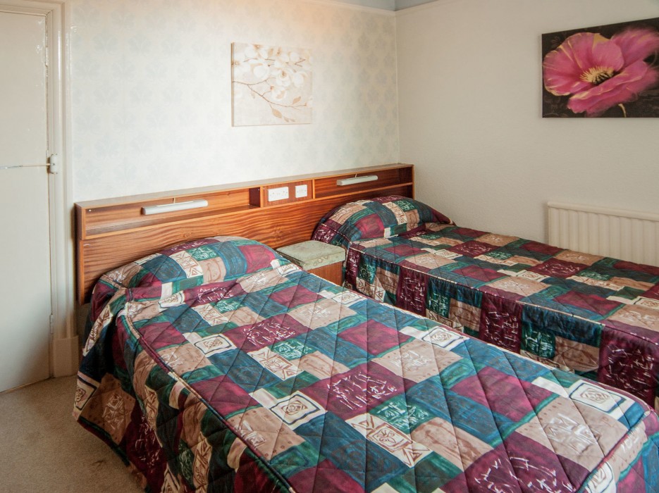lyndene holiday apartments