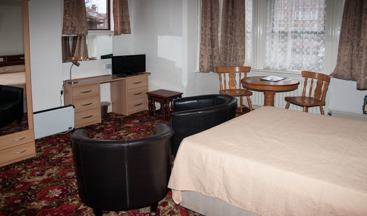 lyndene holiday apartments