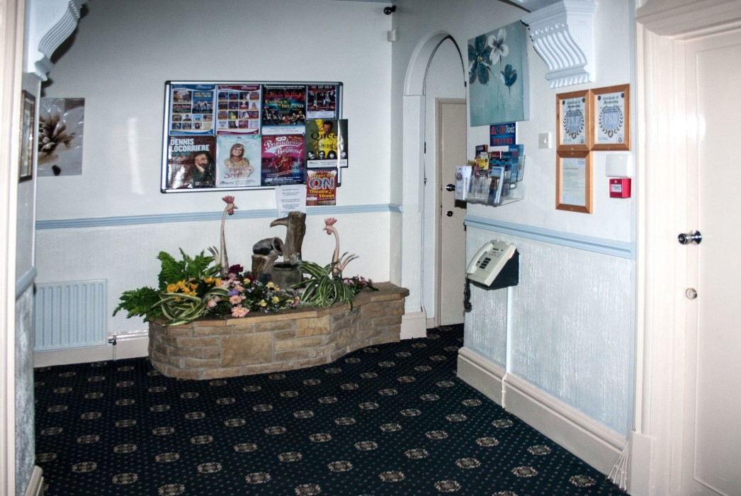 lyndene holiday apartments