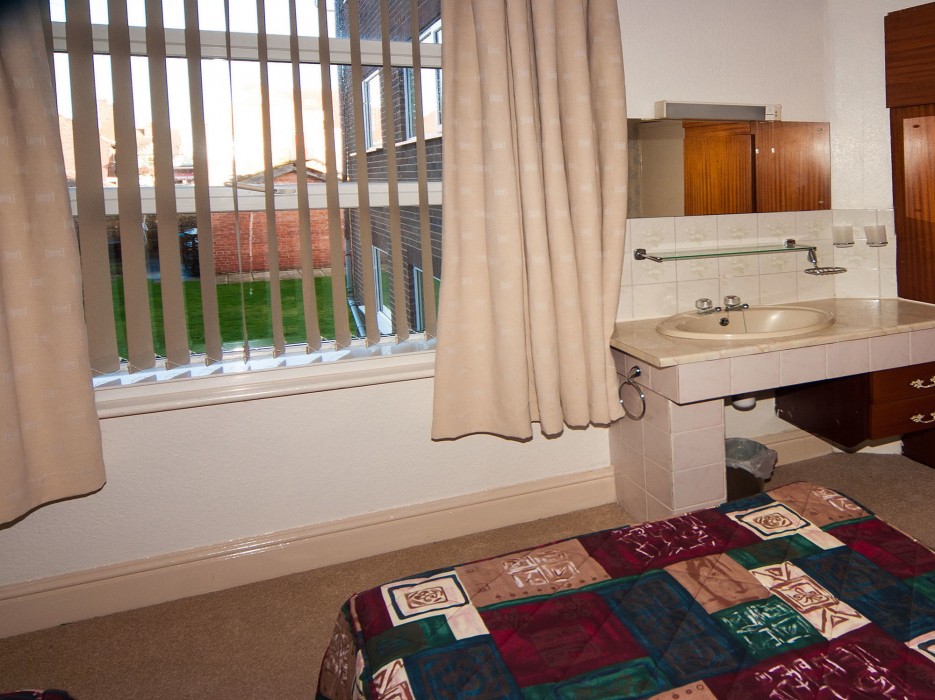 lyndene holiday apartments
