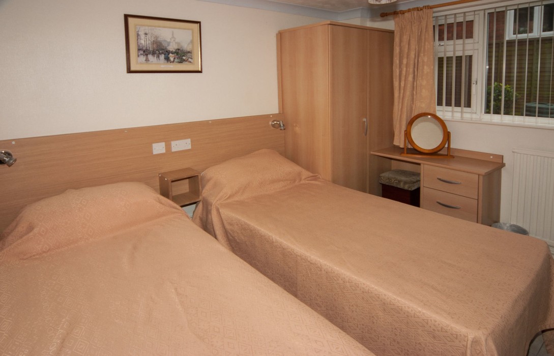 lyndene holiday apartments
