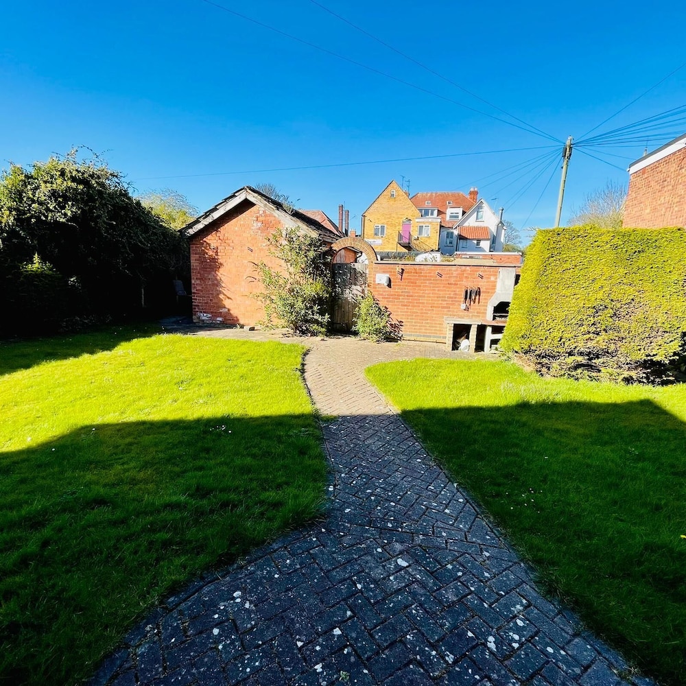 lyndene holiday apartments
