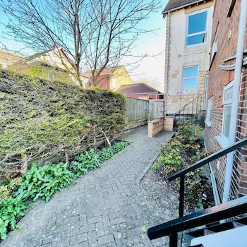 lyndene holiday apartments