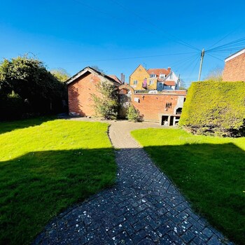 lyndene holiday apartments