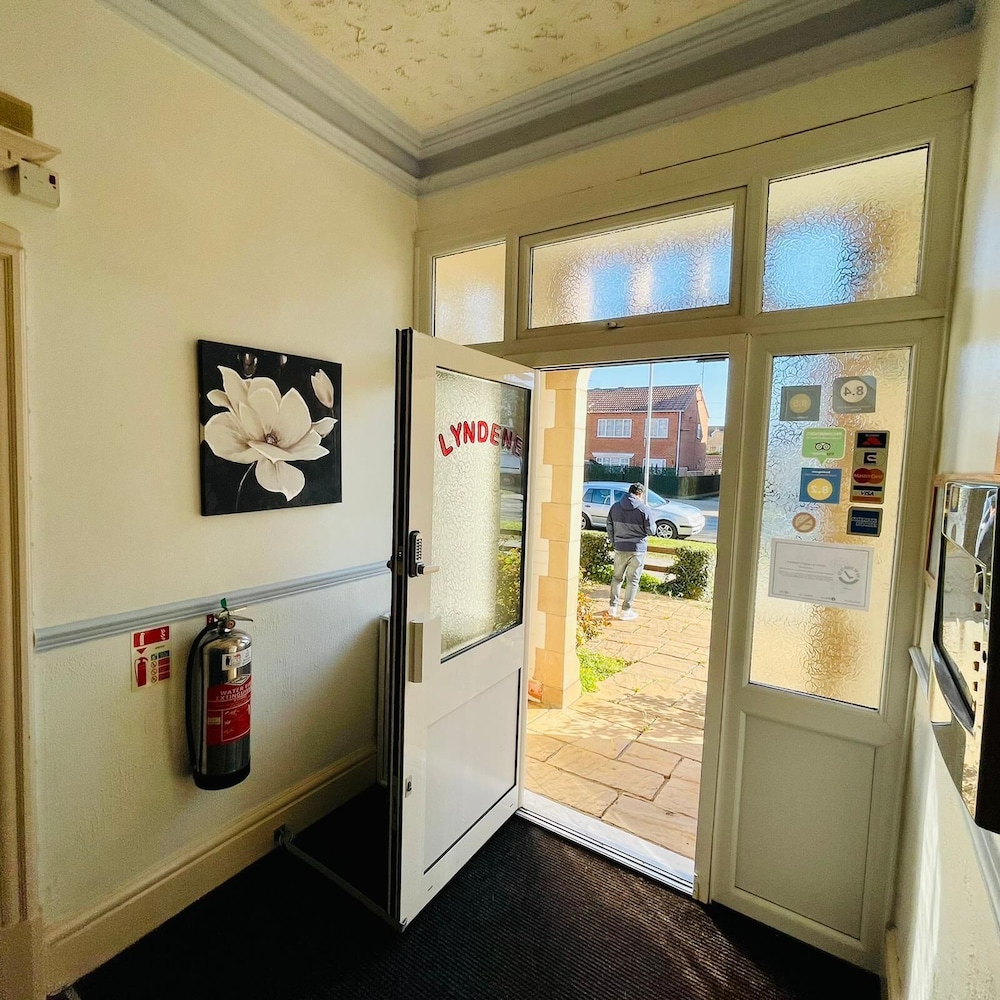lyndene holiday apartments