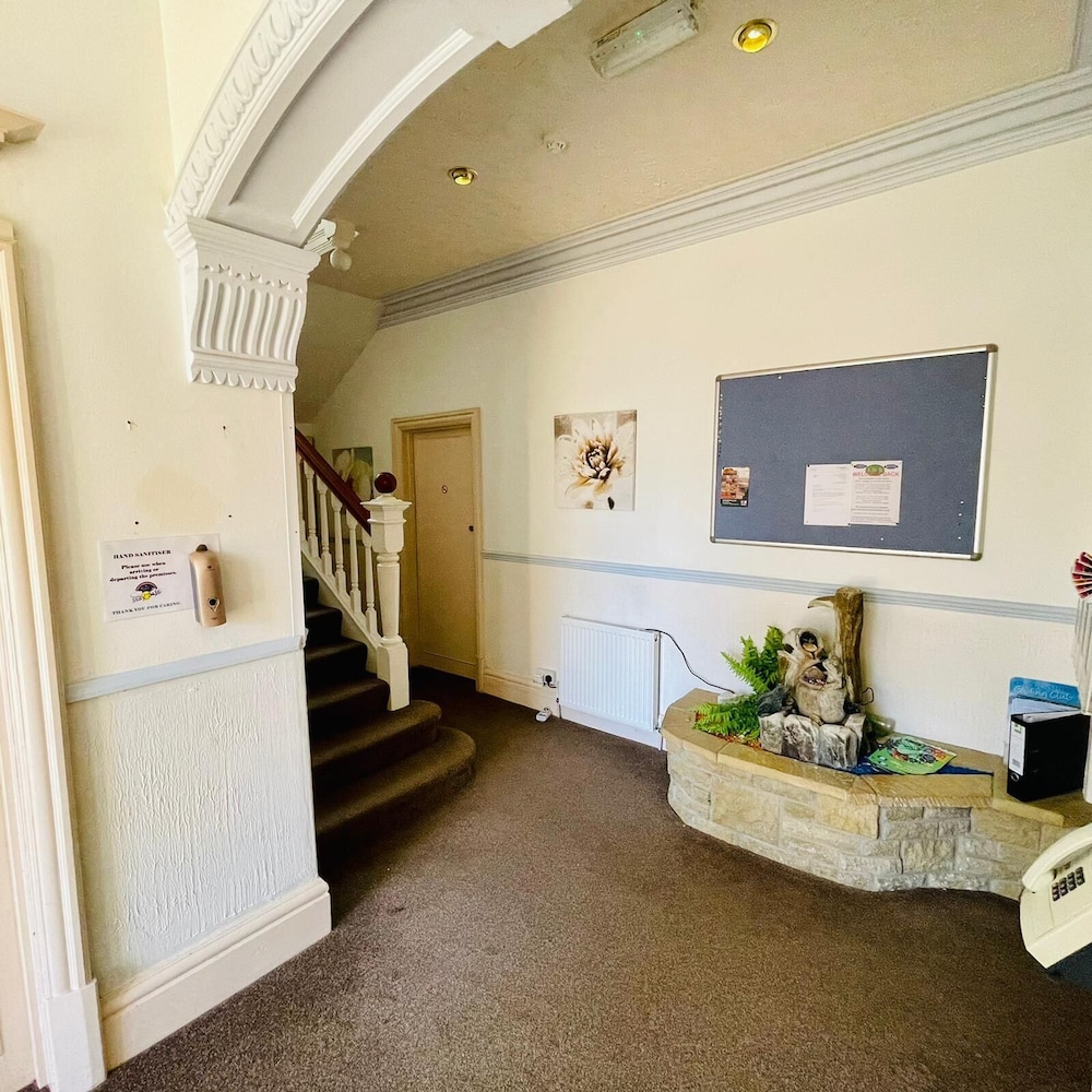 lyndene holiday apartments