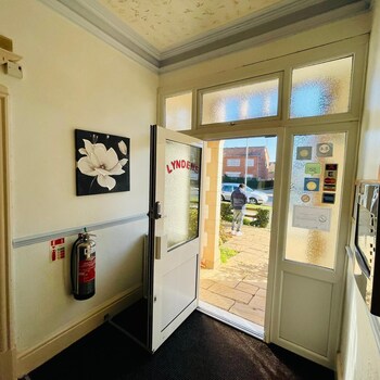 lyndene holiday apartments