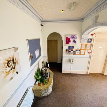 lyndene holiday apartments