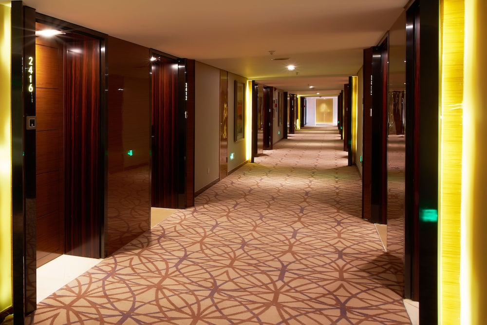 lakeside hotel xiamen airline