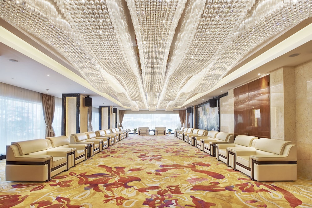 lakeside hotel xiamen airline