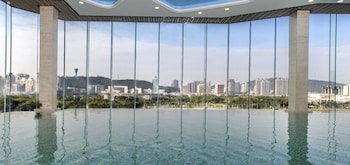 lakeside hotel xiamen airline