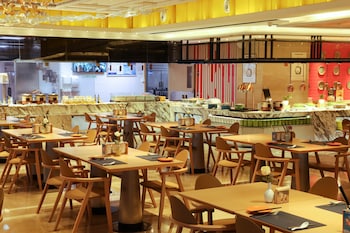 lakeside hotel xiamen airline
