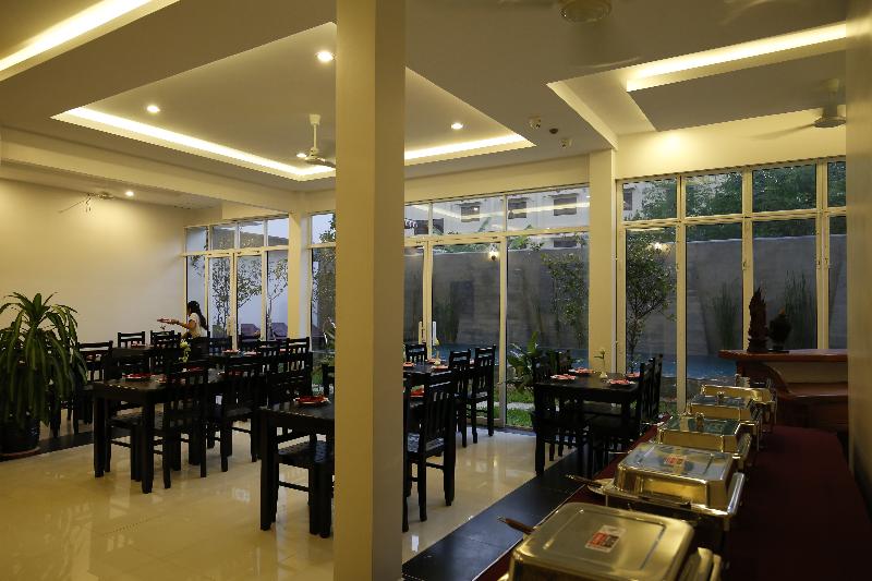 Holy Angkor Hotel,Angkor National Museum>>Siem Reap,4 star