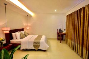 holy angkor hotel
