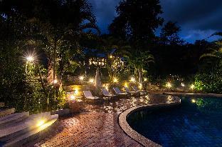 hillside nature lifestyle lodge
