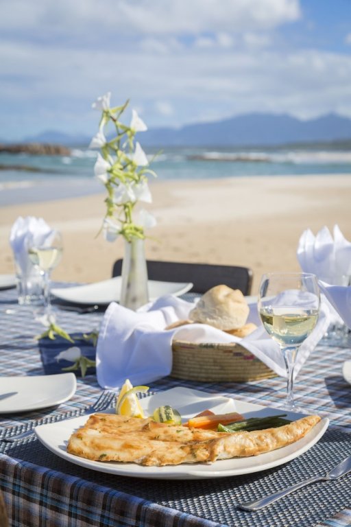 manafiafy beach and rainforest lodge