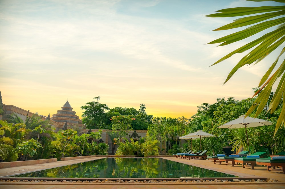 model residence and spa