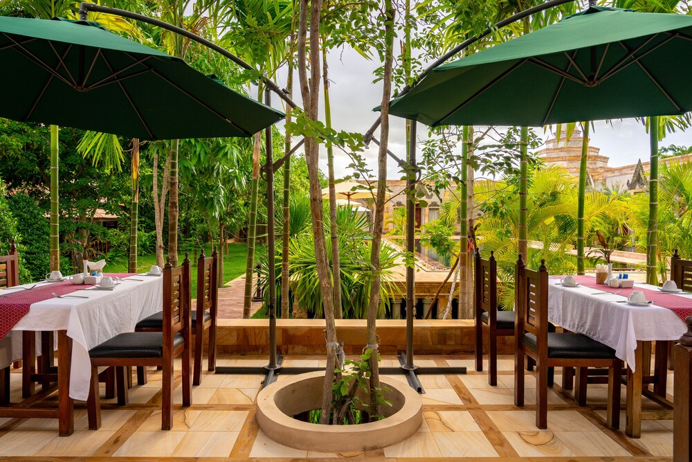 model residence and spa