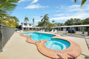 Kinka Palms Motel,Kinka Beach>>Great Keppel Island,2 star