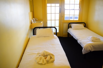 Grafton Hotel,,3 star