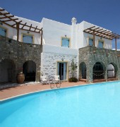 zefi hotel and suites