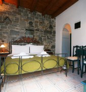 zefi hotel and suites