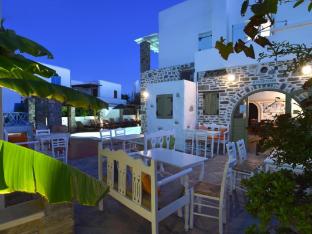 zefi hotel and suites