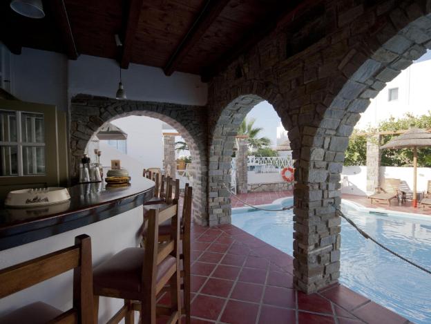 zefi hotel and suites
