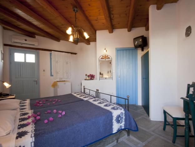 zefi hotel and suites