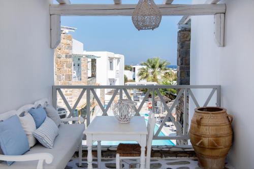 zefi hotel and suites