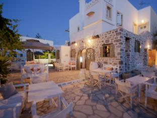 zefi hotel and suites