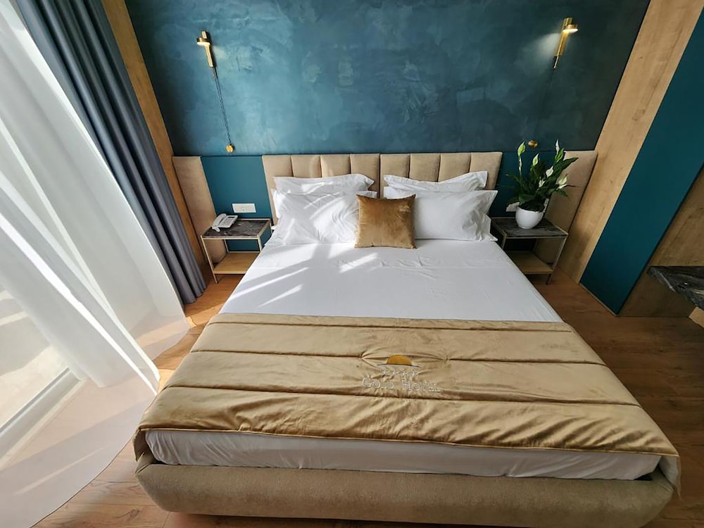 hotel gold