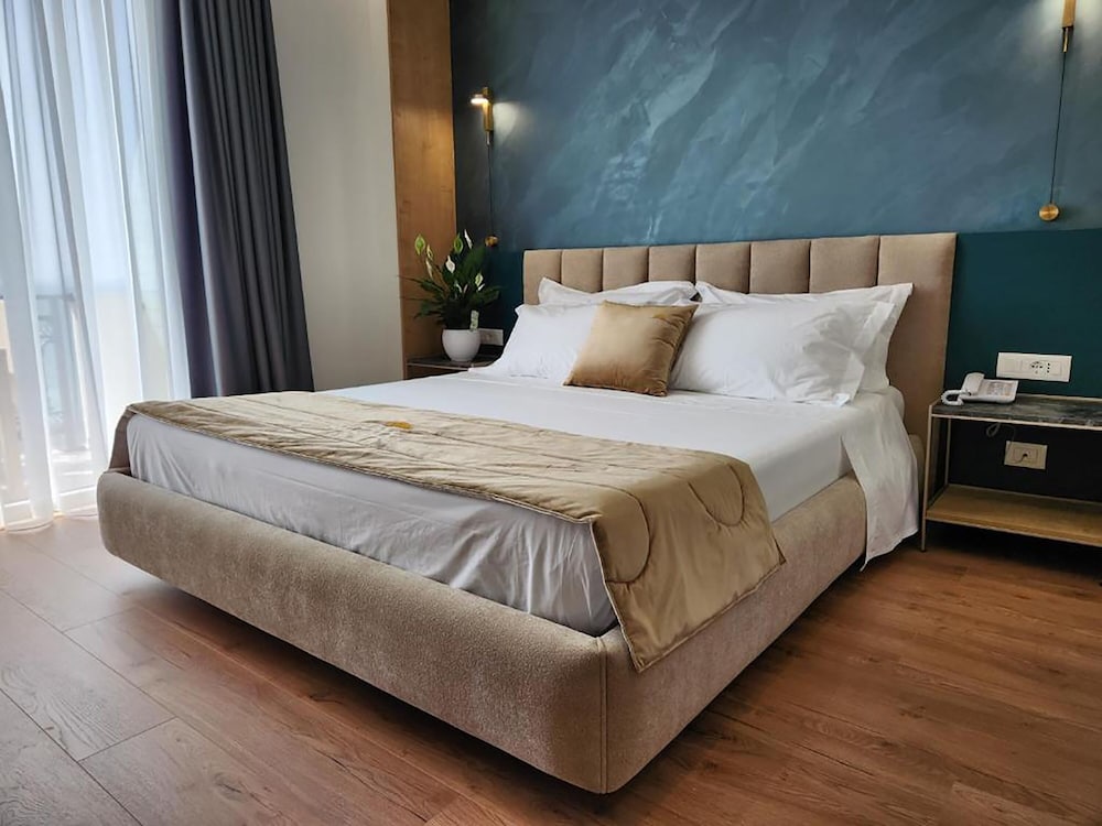 hotel gold