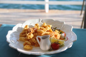 ventus harbor hotel
