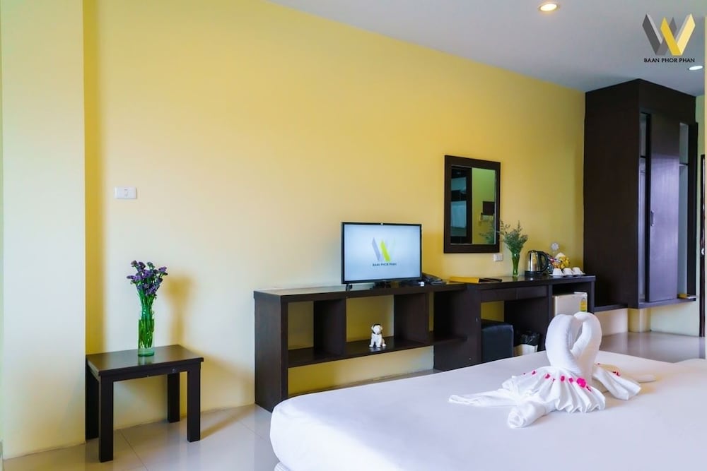 baan phor phan hotel
