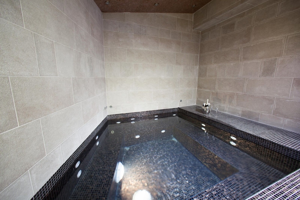 amira boutique hotel