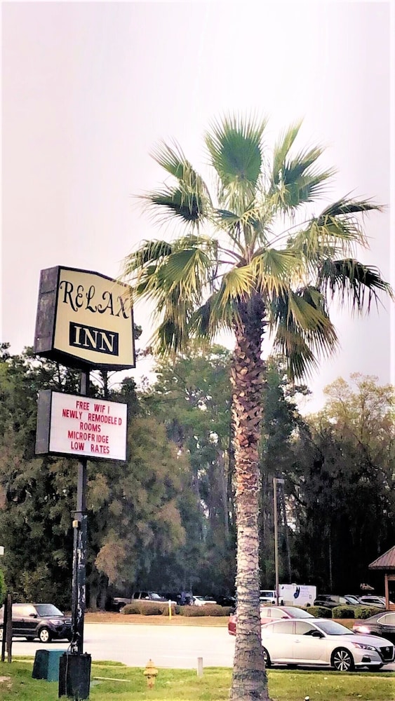 relax inn