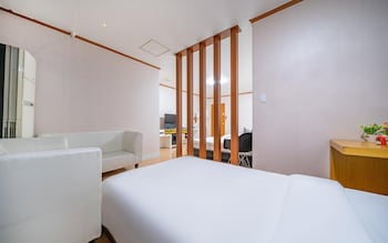 donghae lisa hotel