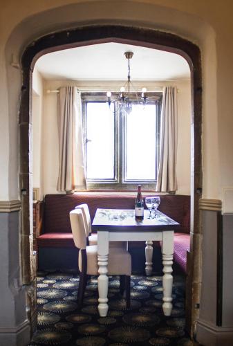 the boars head hotel