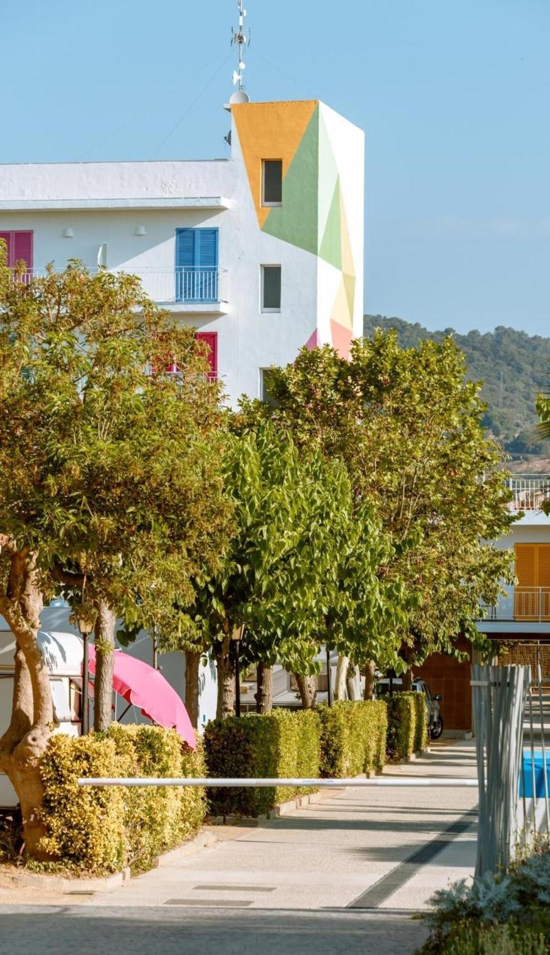 Hostal Bellsol,Can Ginebre>>Barcelona,3 star