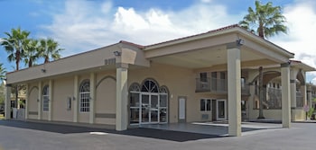 serena inn