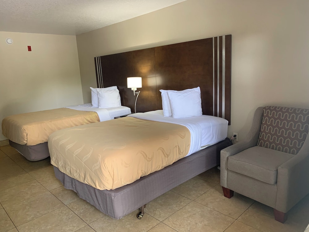 serena inn